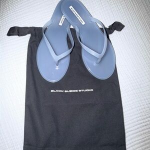 Black Suede Studio Women's Gray Sandals